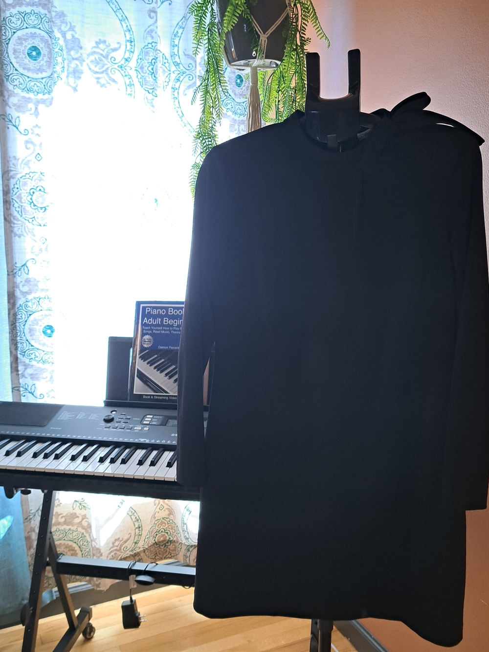 Calvin Klein Black Long-Sleeve Shift Dress